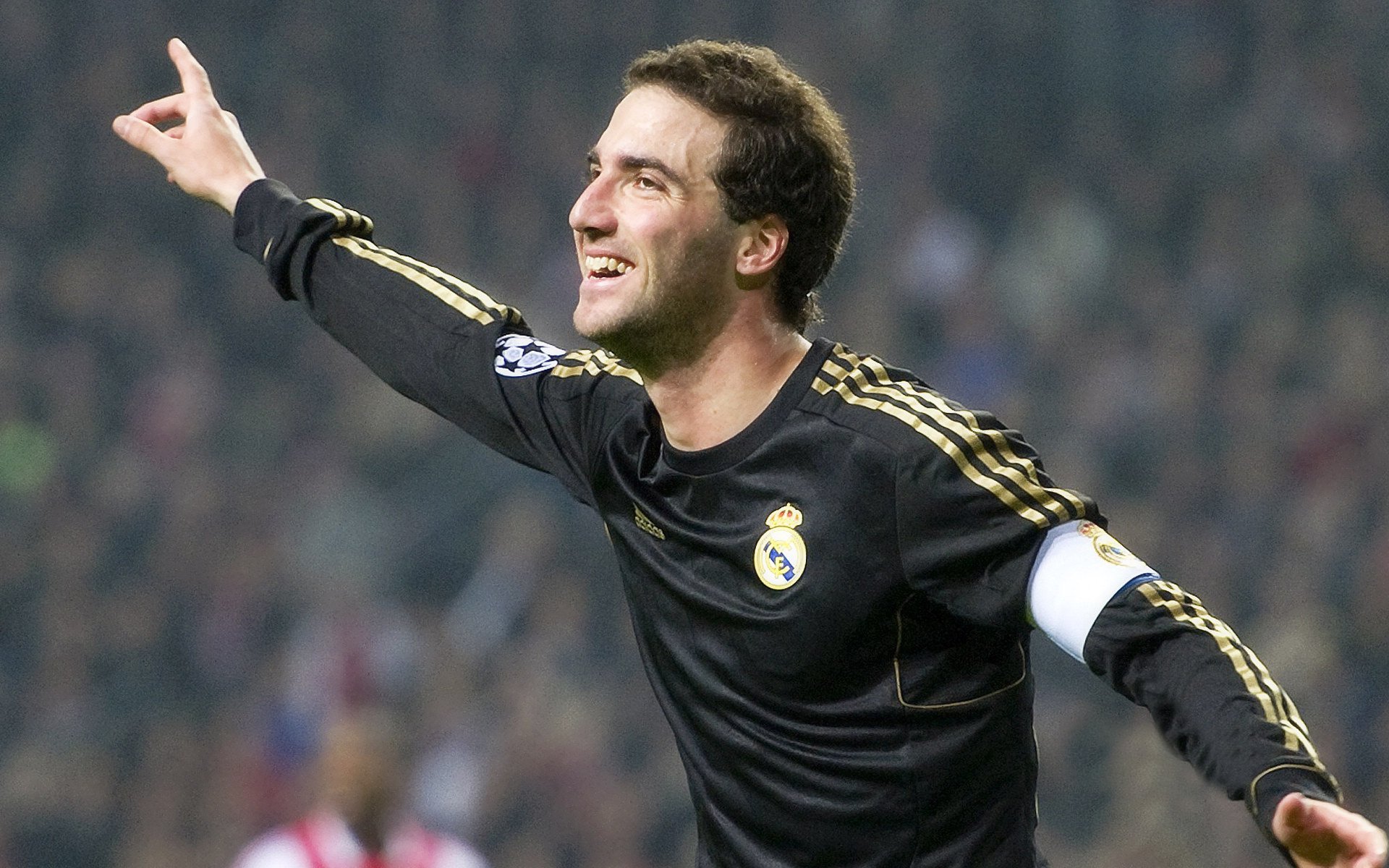 又见绝平！马德里竞技与川崎前锋鏖战至终场，萨巴伦卡读秒救主(横滨对川崎前锋)